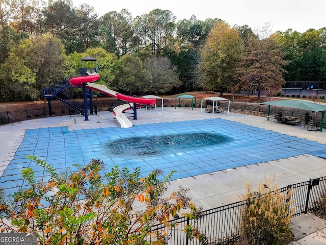 view of swimming pool