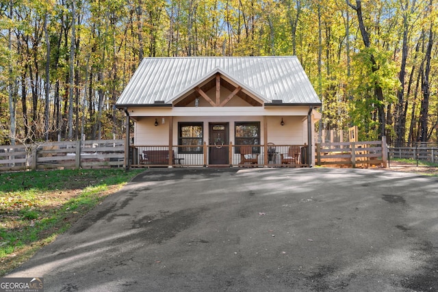 view of front of home