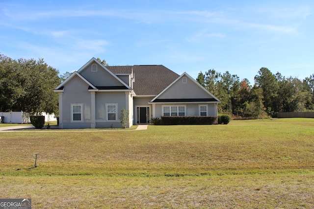 view of front of property featuring a front yard