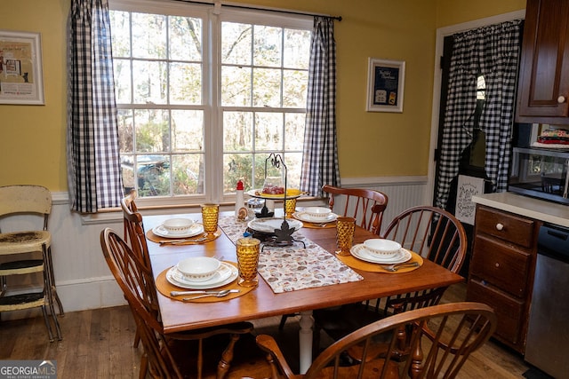 dining area featuring light hardwood / wood-style floors