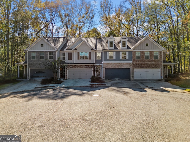 view of front facade with a garage