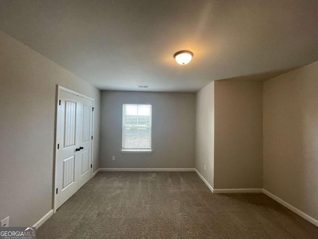 empty room with carpet