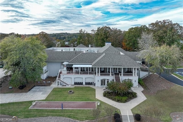 exterior space featuring a lawn