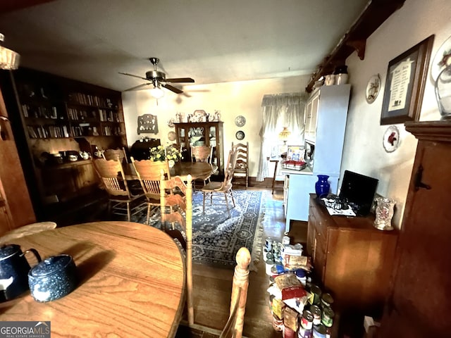 dining room featuring ceiling fan