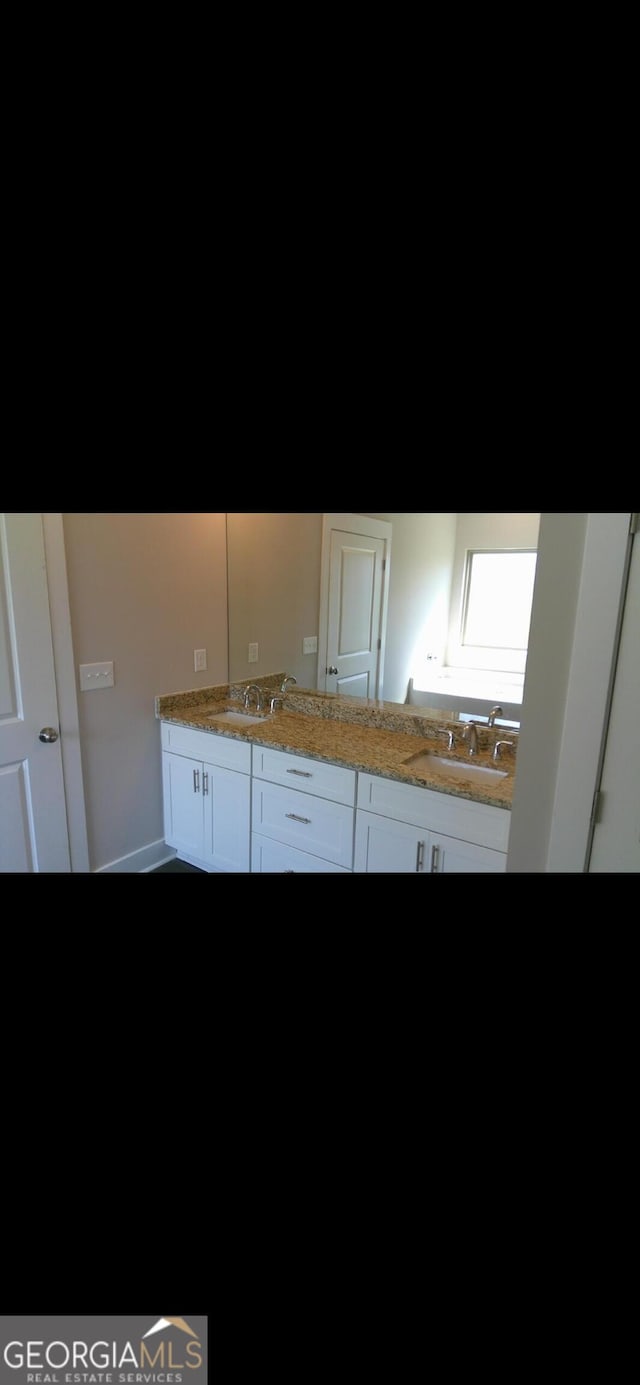 bathroom with sink