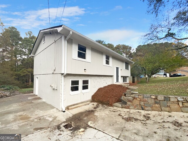 view of property exterior