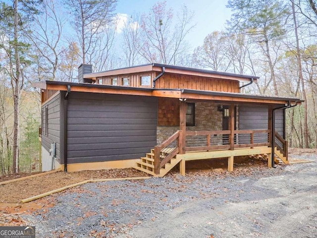 view of front of house featuring a porch