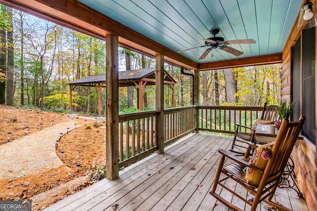 deck with ceiling fan