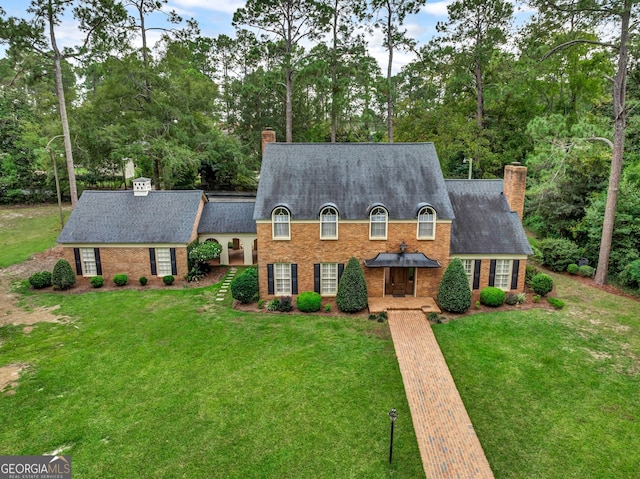 view of front of house with a front yard