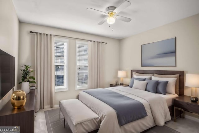 bedroom with ceiling fan