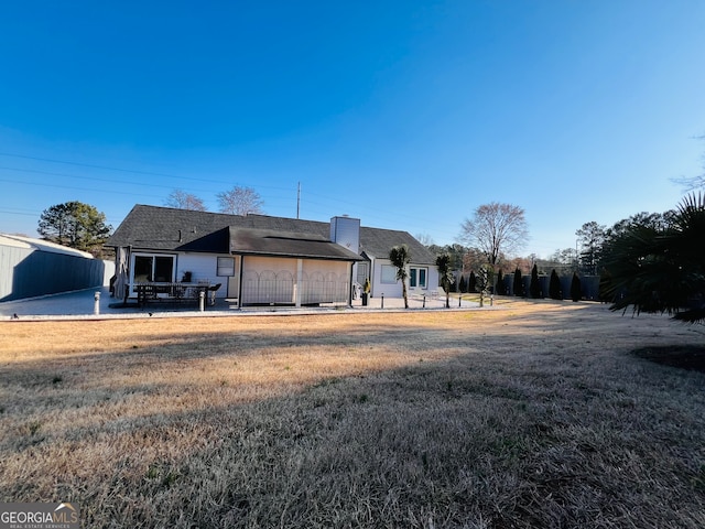 exterior space featuring a yard