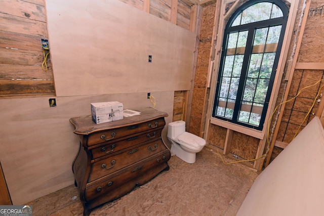 bathroom featuring toilet