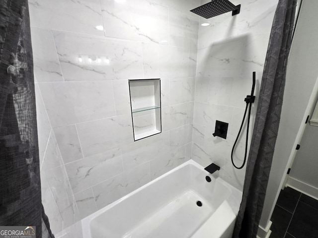 bathroom featuring shower / tub combo