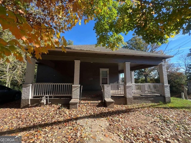 view of front facade featuring covered porch