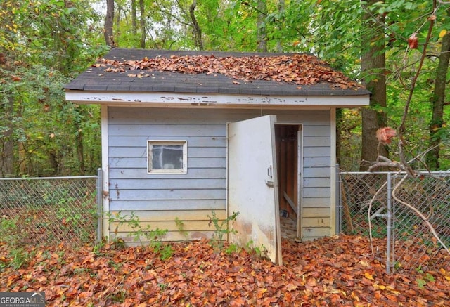 view of outbuilding