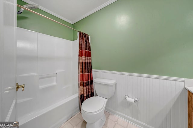 full bathroom featuring toilet, vanity, shower / bath combo, and ornamental molding