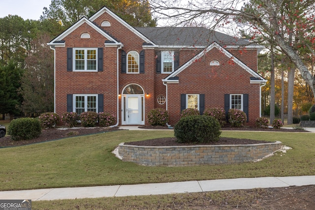 view of front facade featuring a front lawn