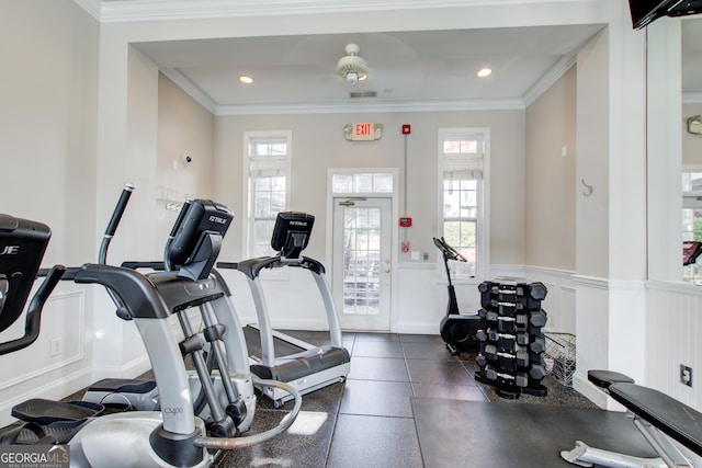 workout area with ornamental molding