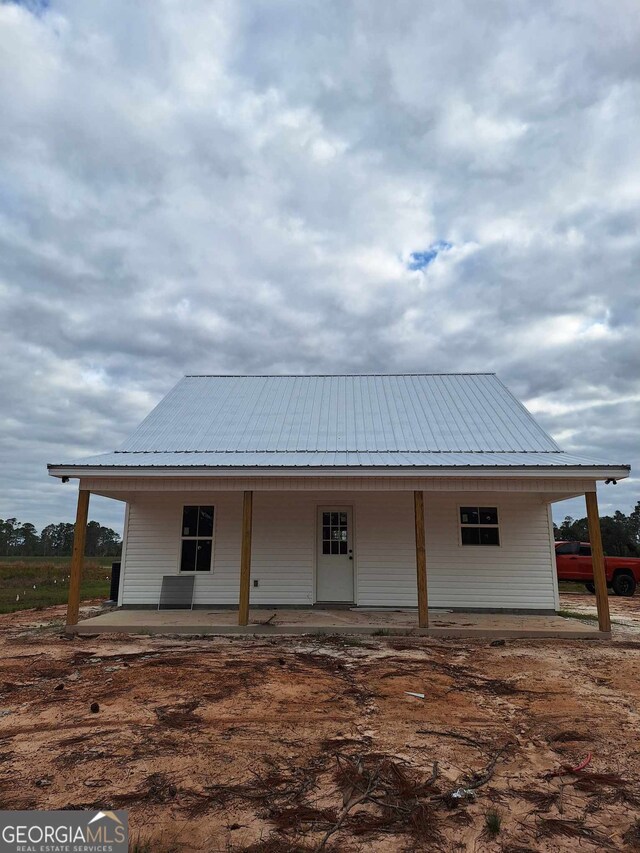 view of outdoor structure