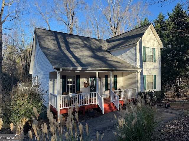 view of front of house featuring a porch