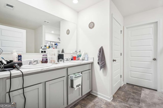 bathroom with vanity