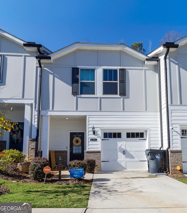 view of front of home featuring a garage