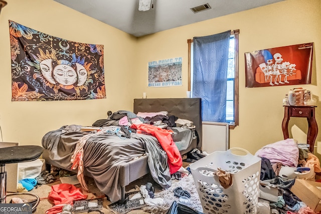 bedroom with carpet flooring