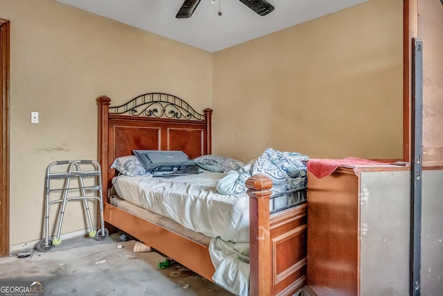 bedroom featuring ceiling fan