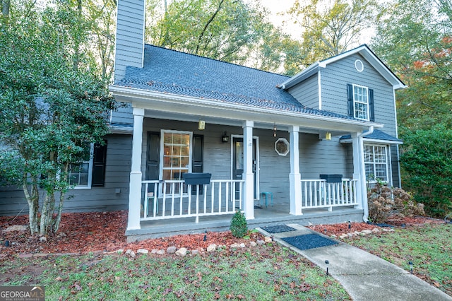 view of front of property featuring a porch