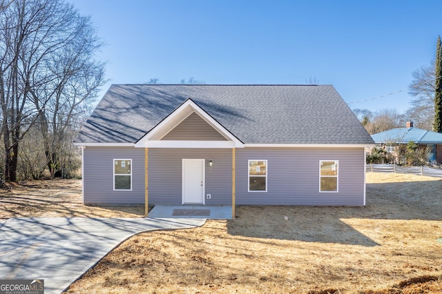 view of front of house with a front yard