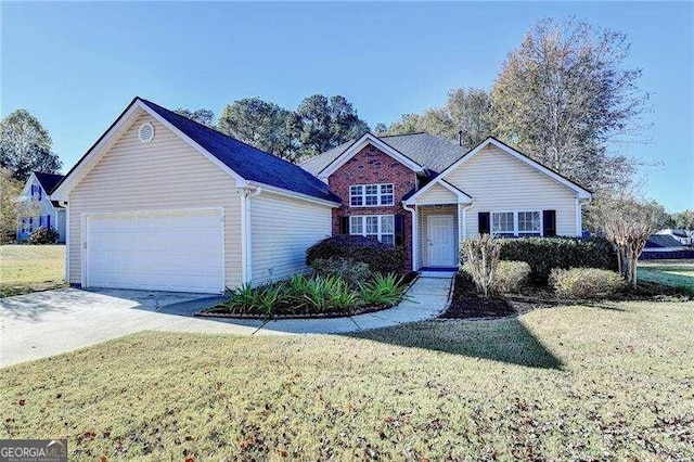 ranch-style house with a front yard