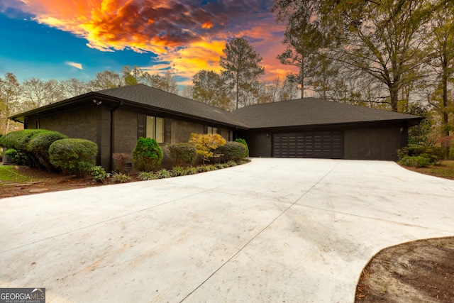 view of front facade with a garage