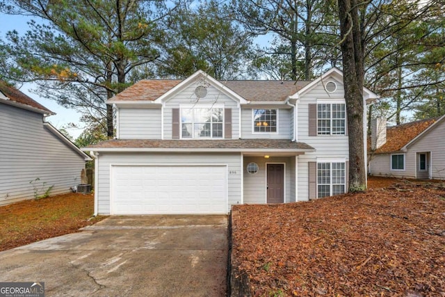 view of front property featuring a garage