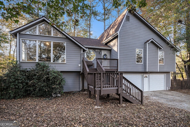 view of front facade with a garage