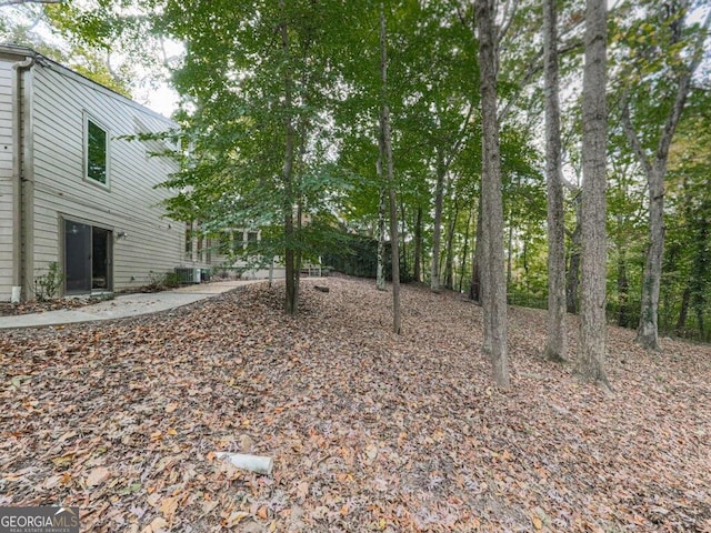 view of yard featuring cooling unit