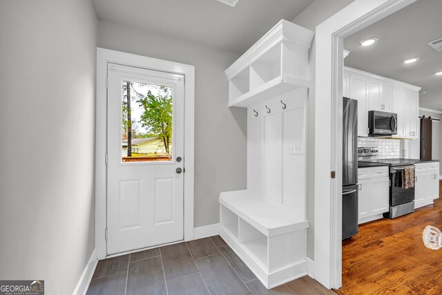 view of mudroom