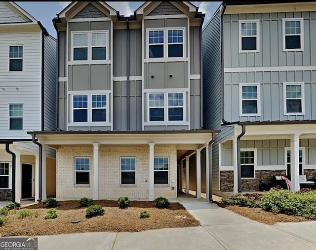 2108 Irvin Ct, Kennesaw, GA 30144 - view of property featuring board and batten siding