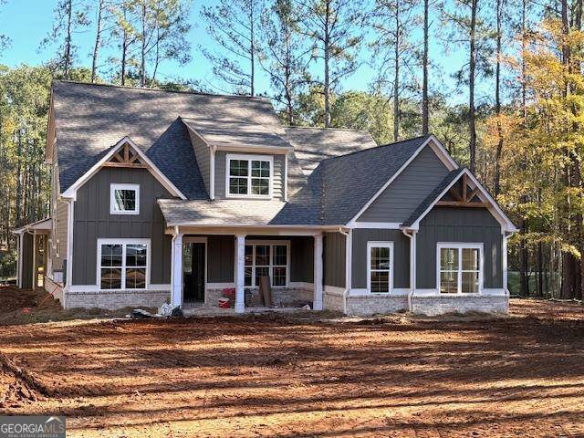 craftsman inspired home featuring a porch