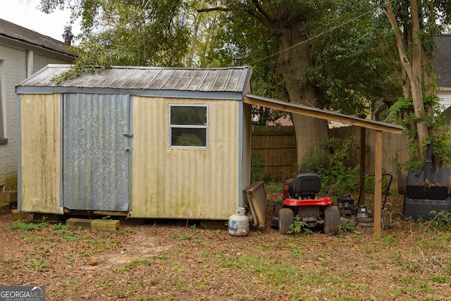 view of outbuilding