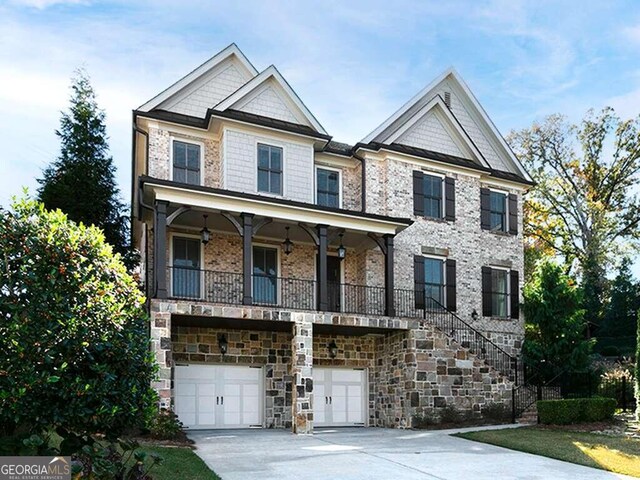 view of front of home featuring a garage