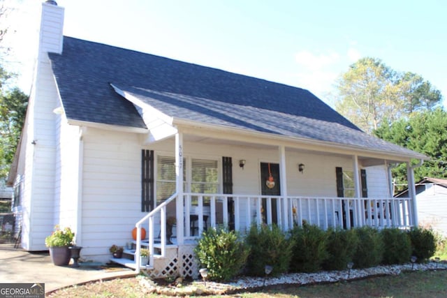 view of front of property