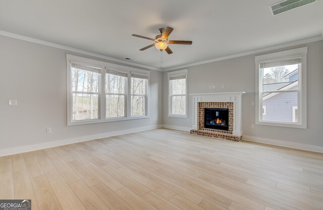 unfurnished room featuring light hardwood / wood-style floors