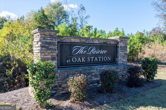 view of community / neighborhood sign