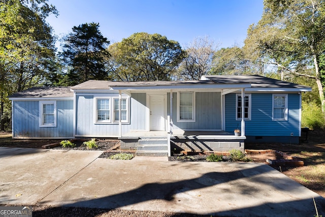 view of front of house featuring covered porch