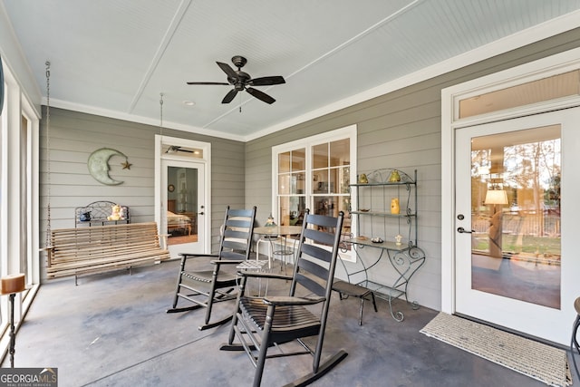 view of patio with covered porch and ceiling fan