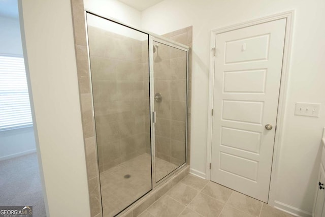 bathroom with bathtub / shower combination