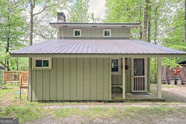 view of outbuilding