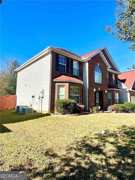 Listing photo 3 for 408 Othello Dr, Hampton GA 30228