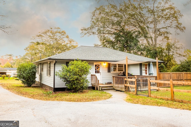 view of front of property