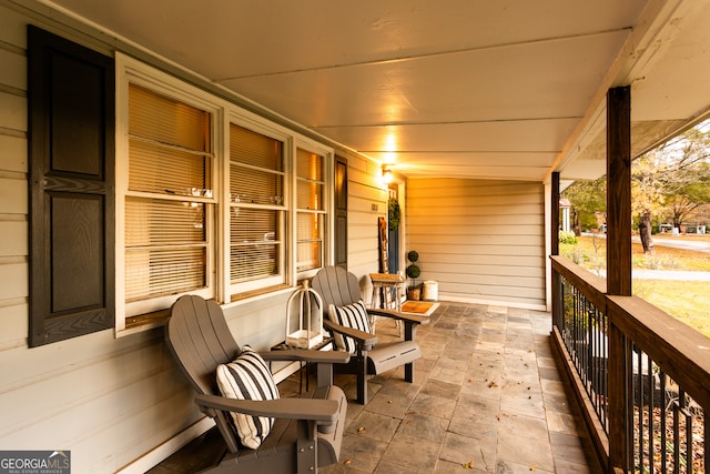 view of patio / terrace with covered porch